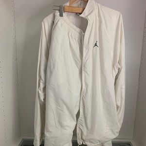 ☃️Host Pick🥶Men’s Retro Jordan Tracksuit JacketLG